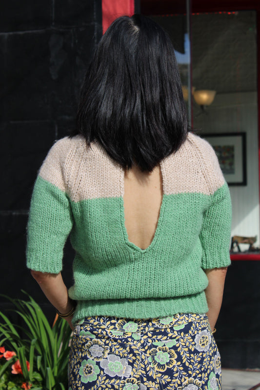 No.21 - Two-Tone Cut Out Sweater: Fantasy Green