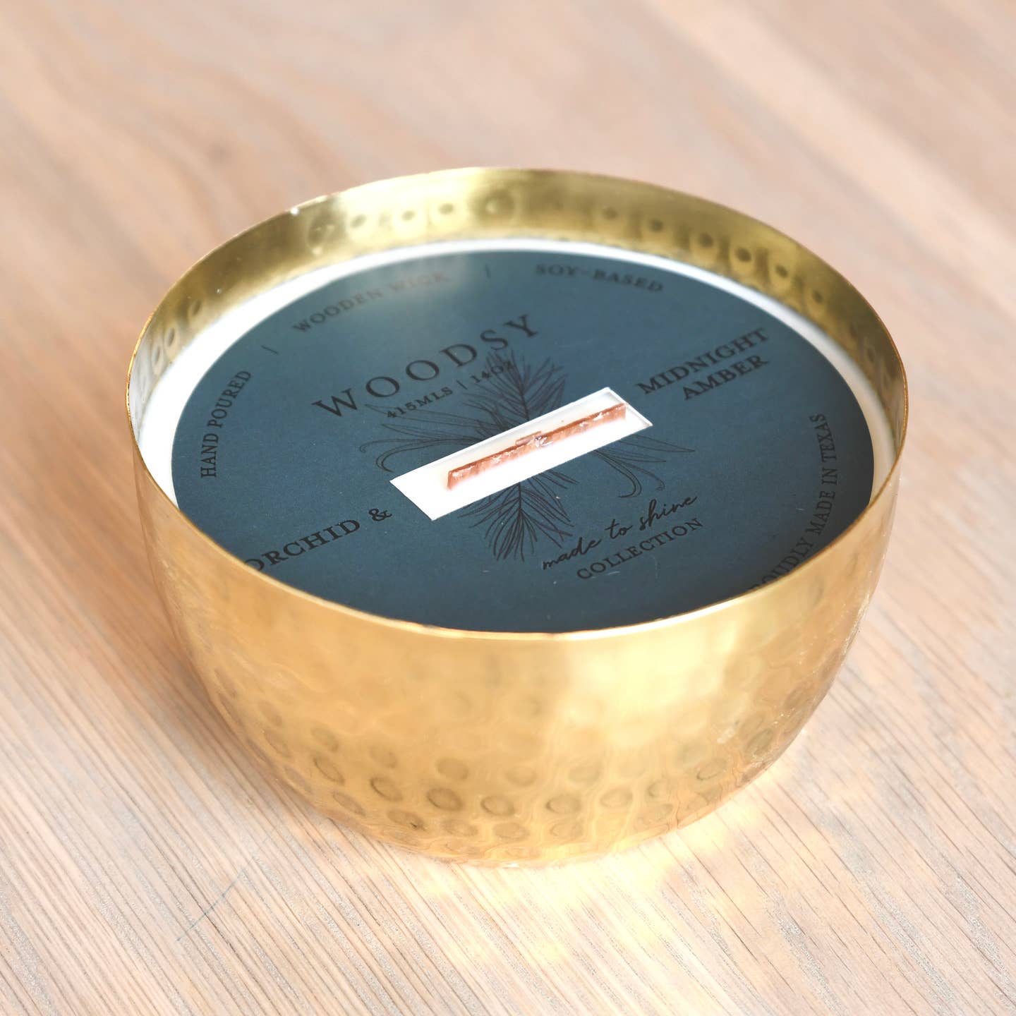 Woodsy Homelife - Solid Brass 14oz Pure Soy Candle: Orchid & Midnight Amber