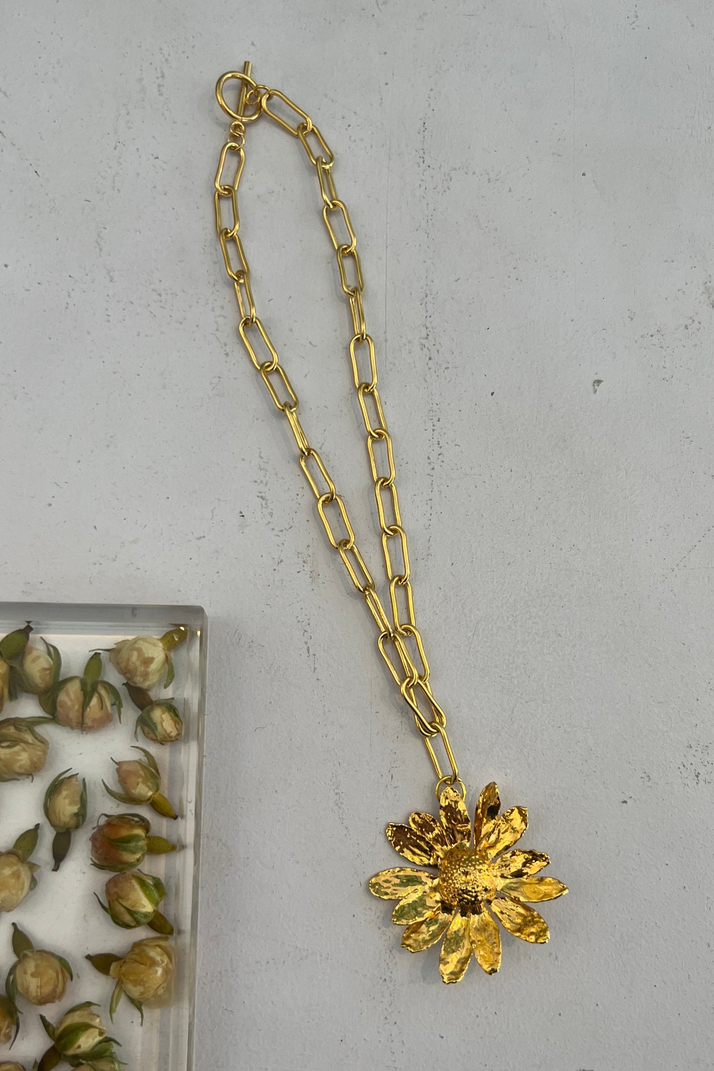 Dauphinette - Sunflower Necklace: Gold