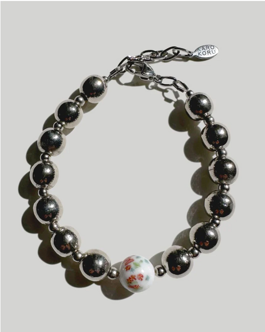 Karo Koru - Armas Bracelet: White/Silver