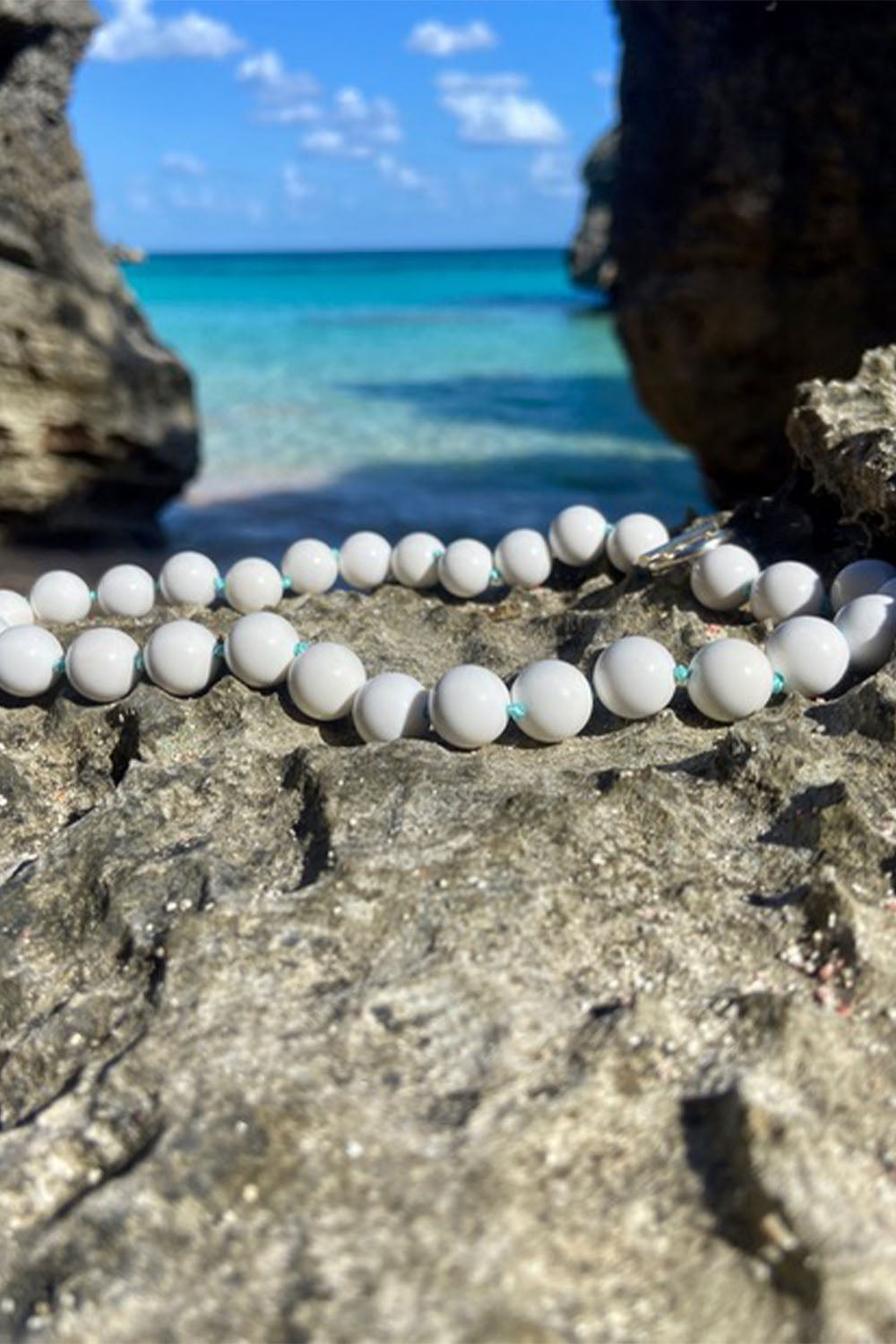Airy Heights Design - Hand Knotted Agate Necklace: White with Turquoise Silk/Sterling Toggle