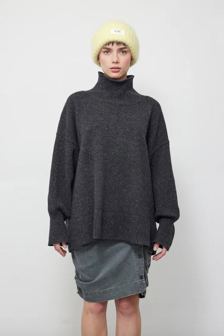 ILAG - Frisk Sweater: Charcoal
