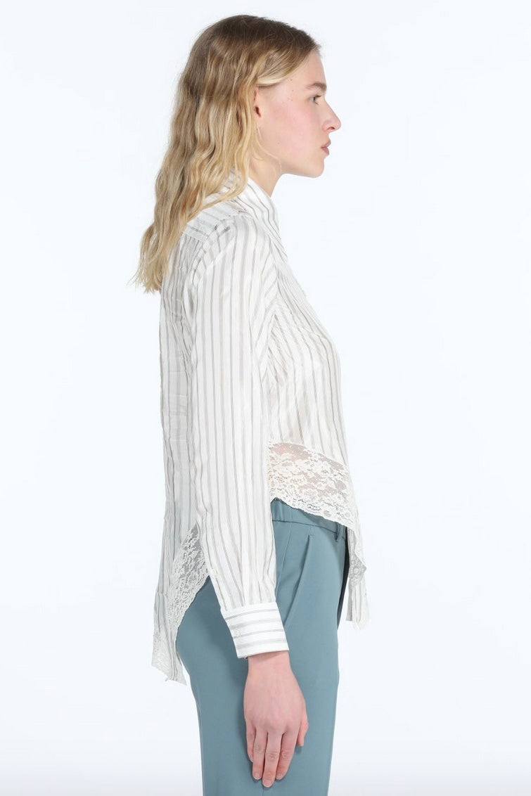 No.21 - Pin Stripe Collared Shirt with Lace Trim: White Multi