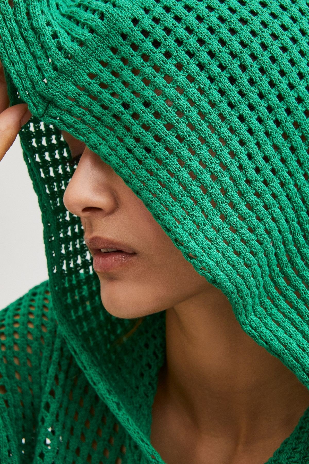 Ottod'ame- Crochet Cherry Hoodie: Forest Green