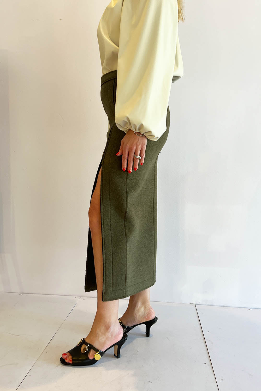 No. 21- Side Split Pencil Skirt: Khaki Green