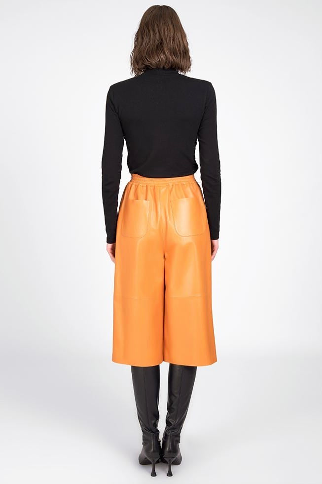 1972 Desa - Leather Shorts: Apricot